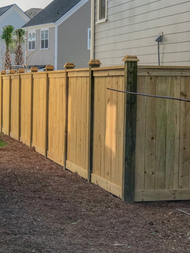 fence_sc_6ft_wood_privacy_with_custom_post_caps